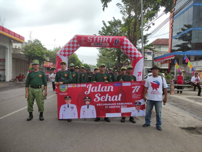 Kelurahan Kebumen mengadakan jalan sehat dan pembagian santunan 02